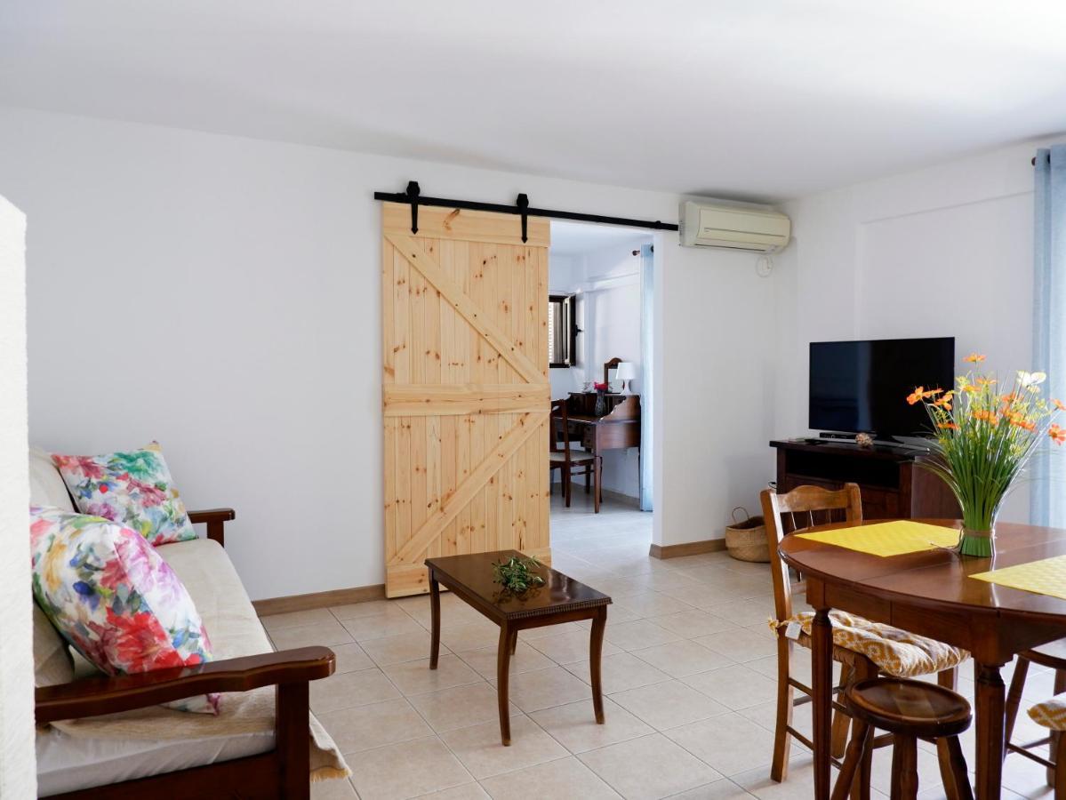 Mani Home Neo Oitilo ภายนอก รูปภาพ